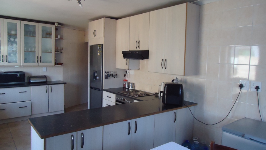 3 Bedroom Property for Sale in Croydon Western Cape